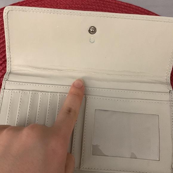 Off-White / Light Beige Genuine Leather Wallet - Picture 9 of 14